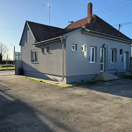 Vamhaz Vendeghaz Apartament